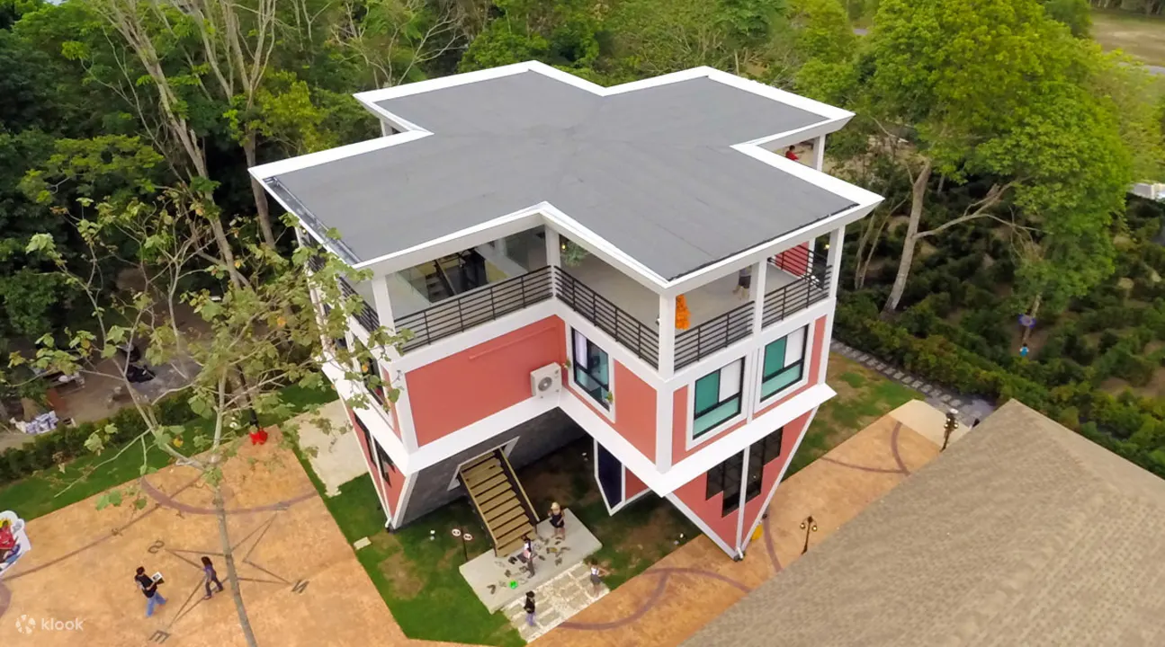 Baan Teelanka Upside Down House